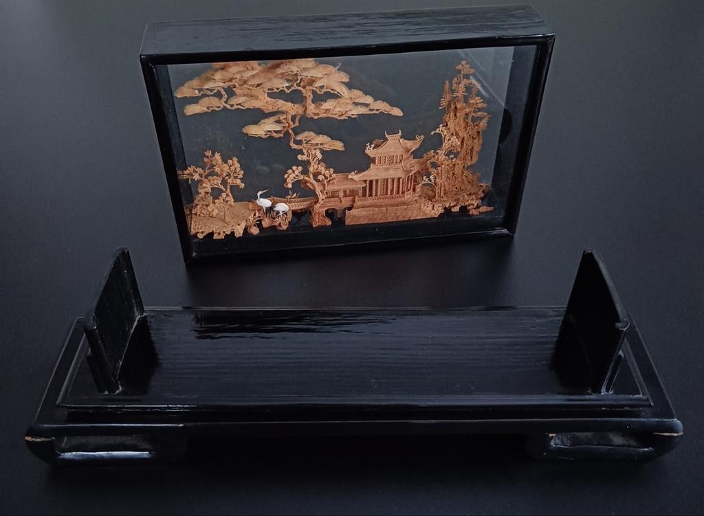 Diorama asiatique en liège., Enlèvement ou Envoi