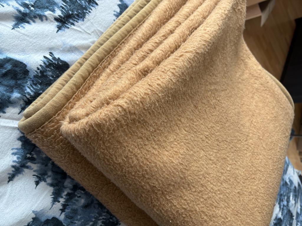 couvertures, Beige, Comme neuf, Enlèvement, Couverture ou Couette