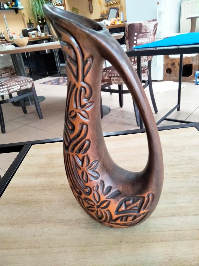 Mooi stenen vaasje.knap design., Antiek en Kunst, Ophalen of Verzenden