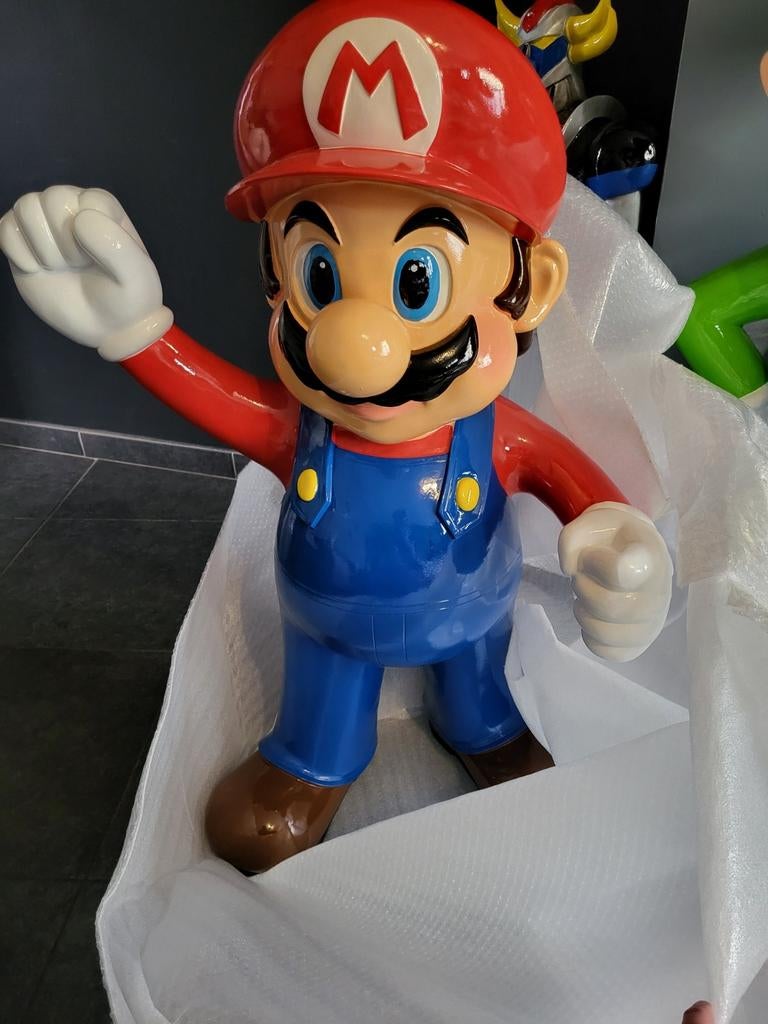 Mario Figurine en resine de 1 m, Enlèvement ou Envoi, Comme neuf