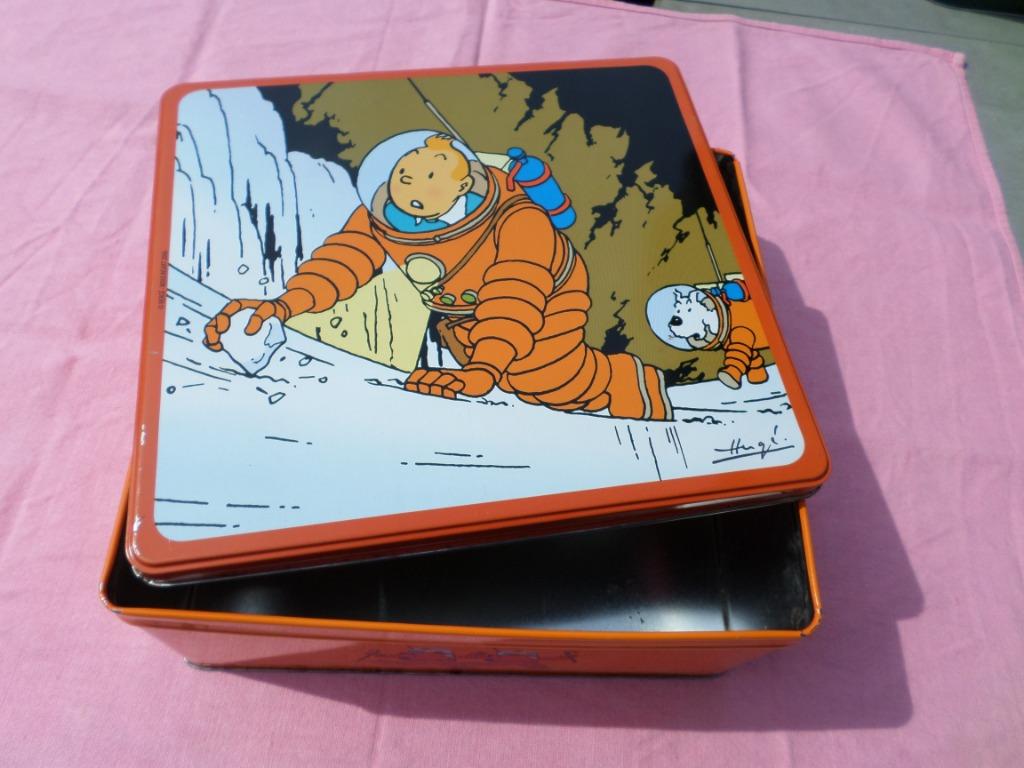 Boite métallique Tintin Milou neige scaphandre orange, Enlèvement ou Envoi, Comme neuf, Biscuits