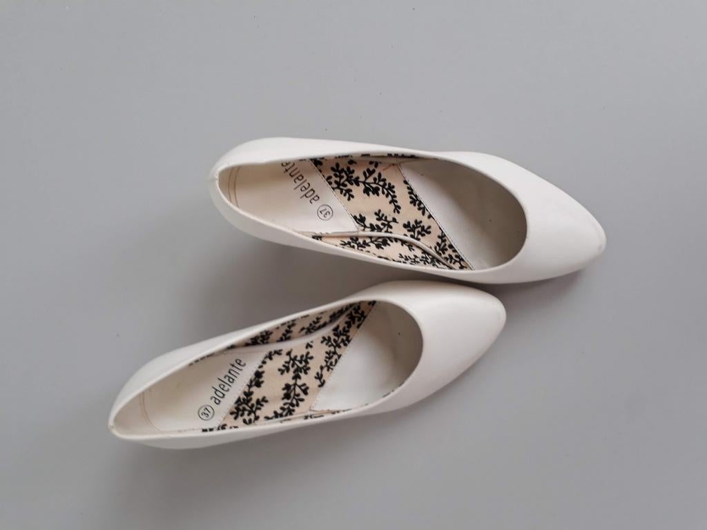 Witte pumps maat 37, Ophalen of Verzenden, Zo goed als nieuw, Pumps