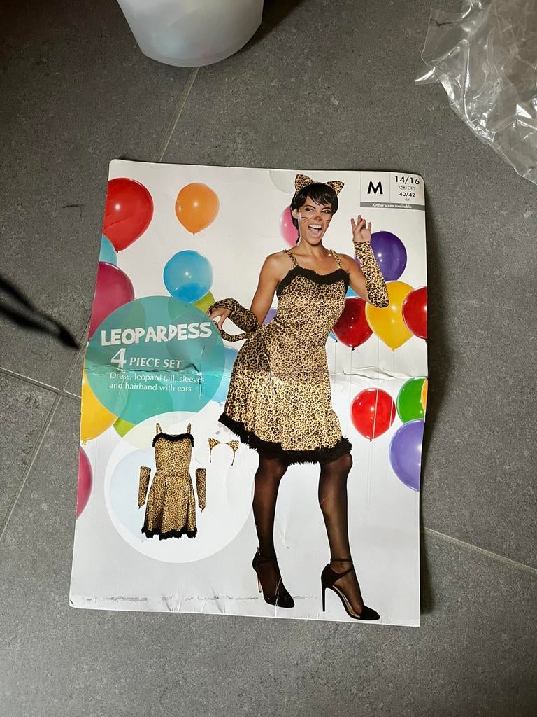 Carnaval pakje maat M 10€ per kostuum, Enlèvement, Comme neuf, Taille 38/40 (M)