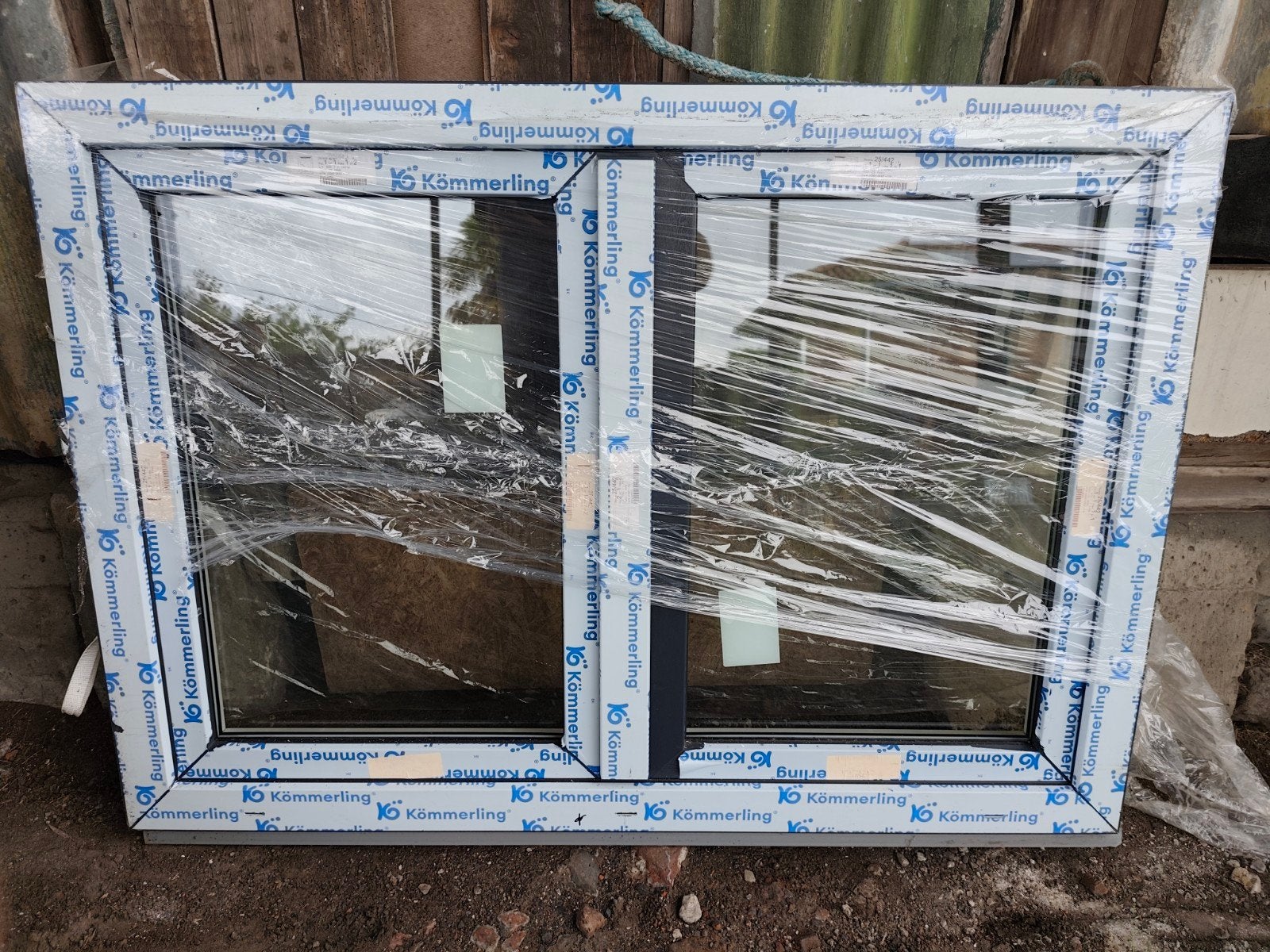 2 kommerling,ext: gris anthracite.int: blanc.134/94., Bricolage & Construction