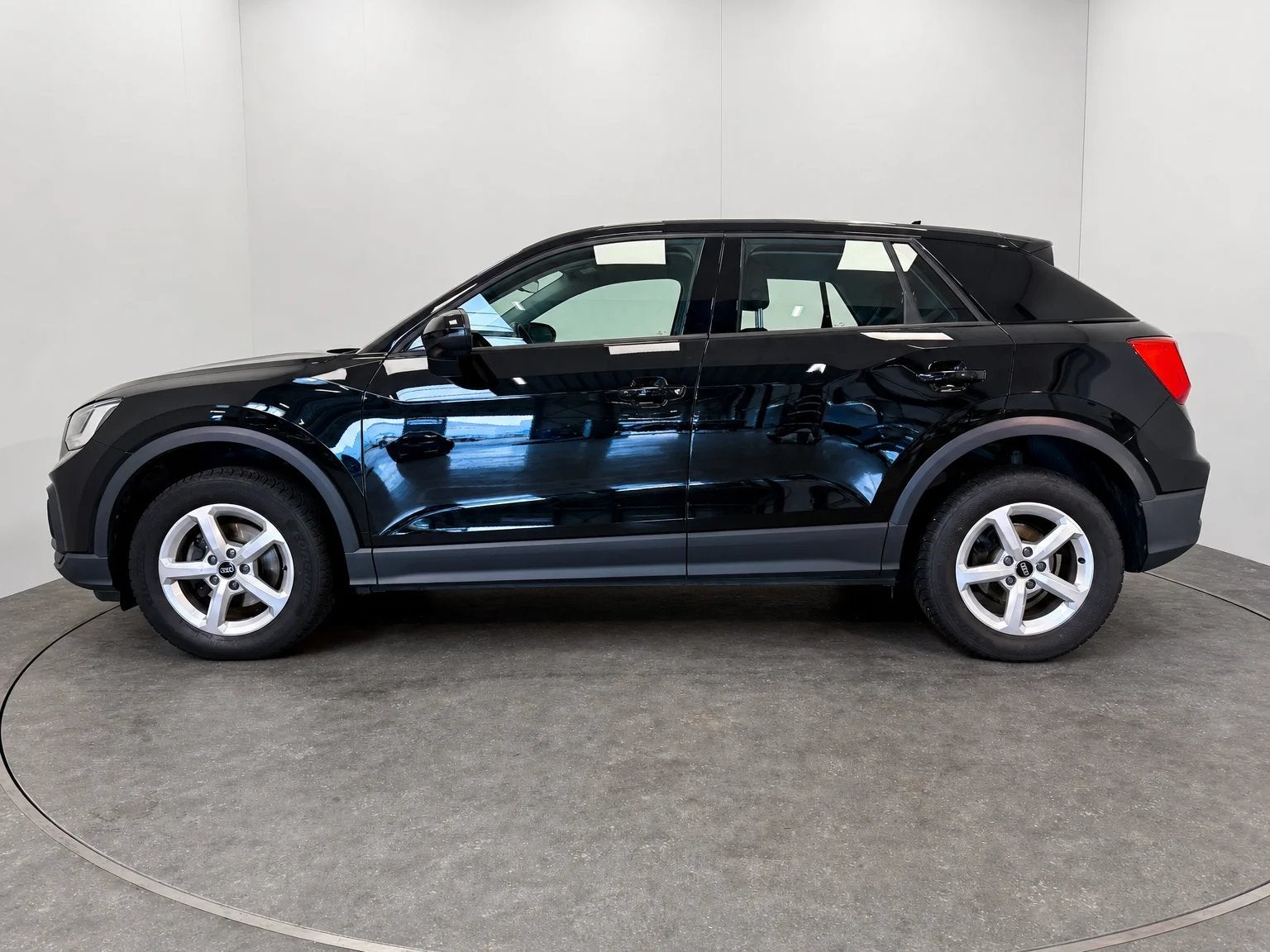 Audi Q2 1.0 TFSI 30 Attraction, Autos, Audi, Achat, Entreprise, Noir, 5 portes