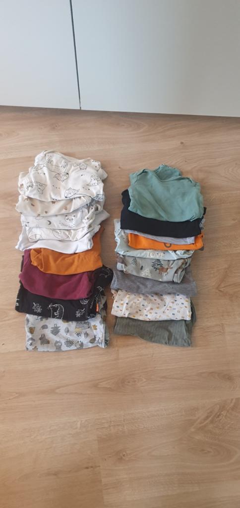 18 stuks body's / rompertjes lange mouwen 74/80, Enlèvement