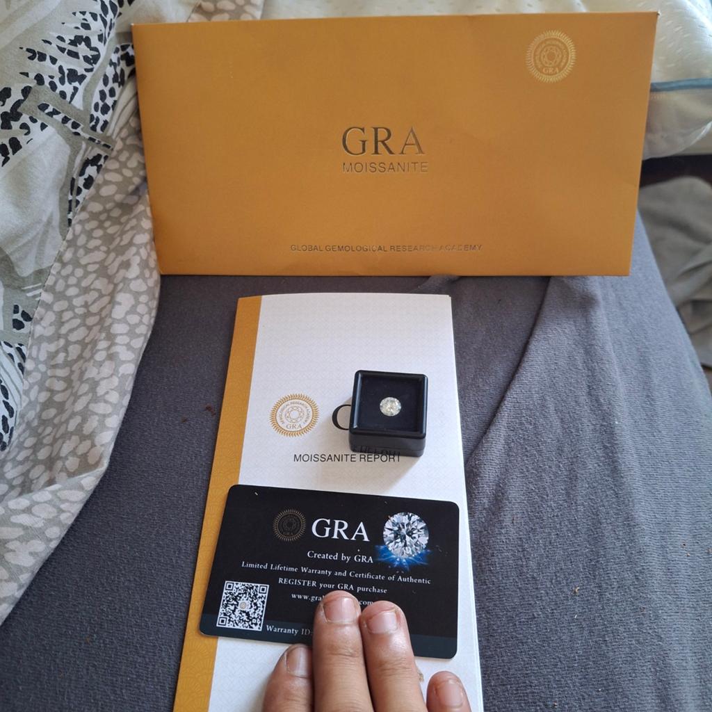 Moissanite diamant created by GRA., Ophalen