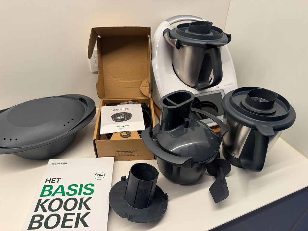 Thermomix TM6, Electroménager, Mélangeurs de cuisine, Résiste au lave-vaisselle, Enlèvement ou Envoi, Utilisé, 3 vitesses ou plus