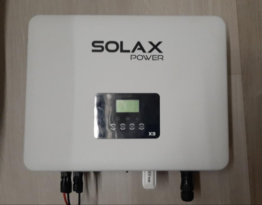 Omvormer voor zonnepanelen, Ophalen, Zo goed als nieuw, Compleet systeem, 200 wattpiek of meer