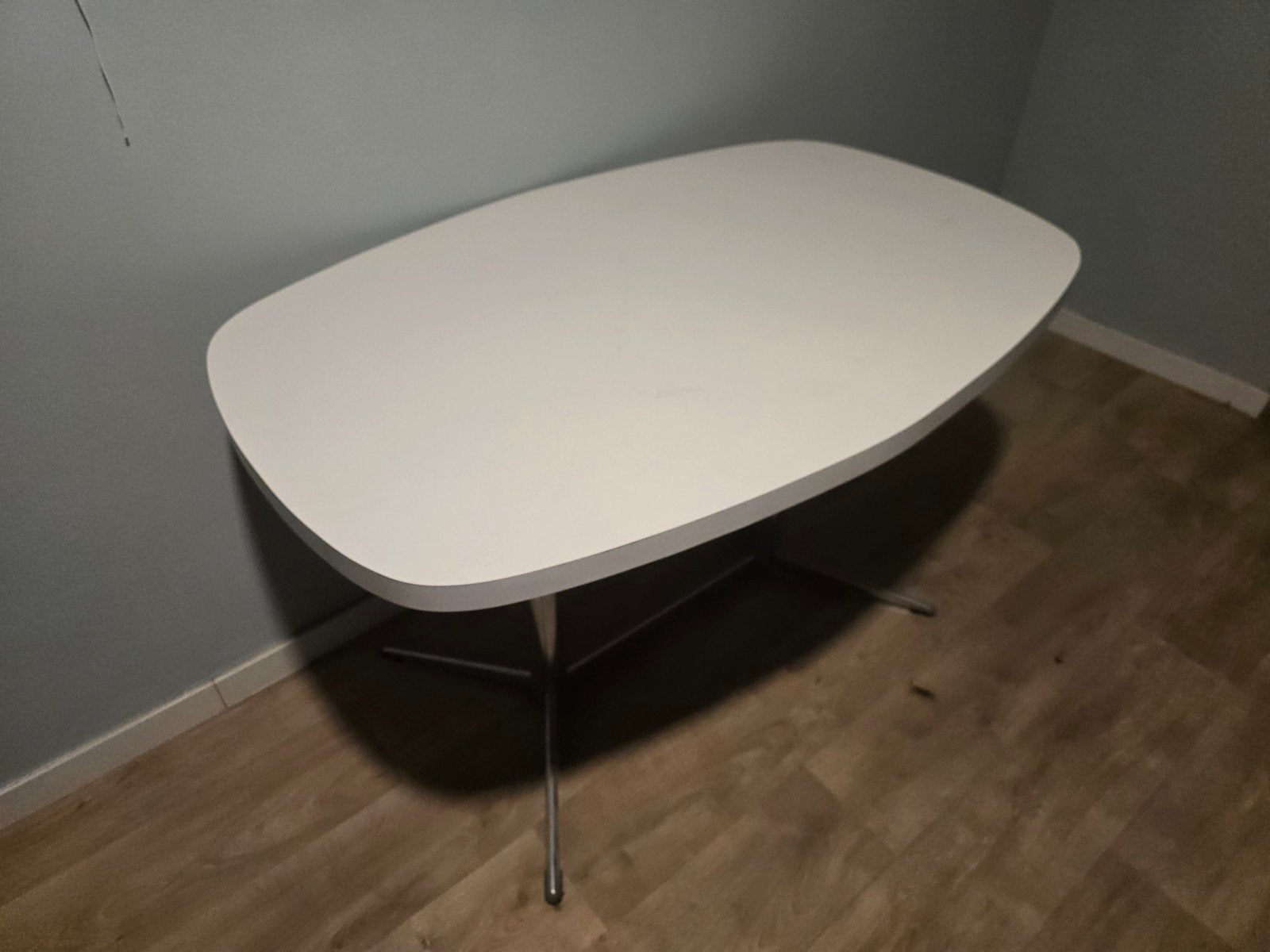 Tafel met 4 metalen stoelen, Enlèvement