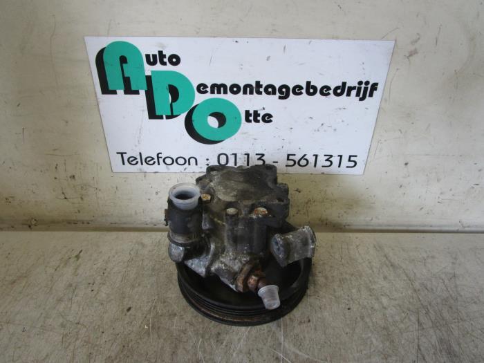 Stuurbekrachtiging Pomp van een Mercedes Vito (Vito 96-), Gebruikt, -, Ophalen of Verzenden, -