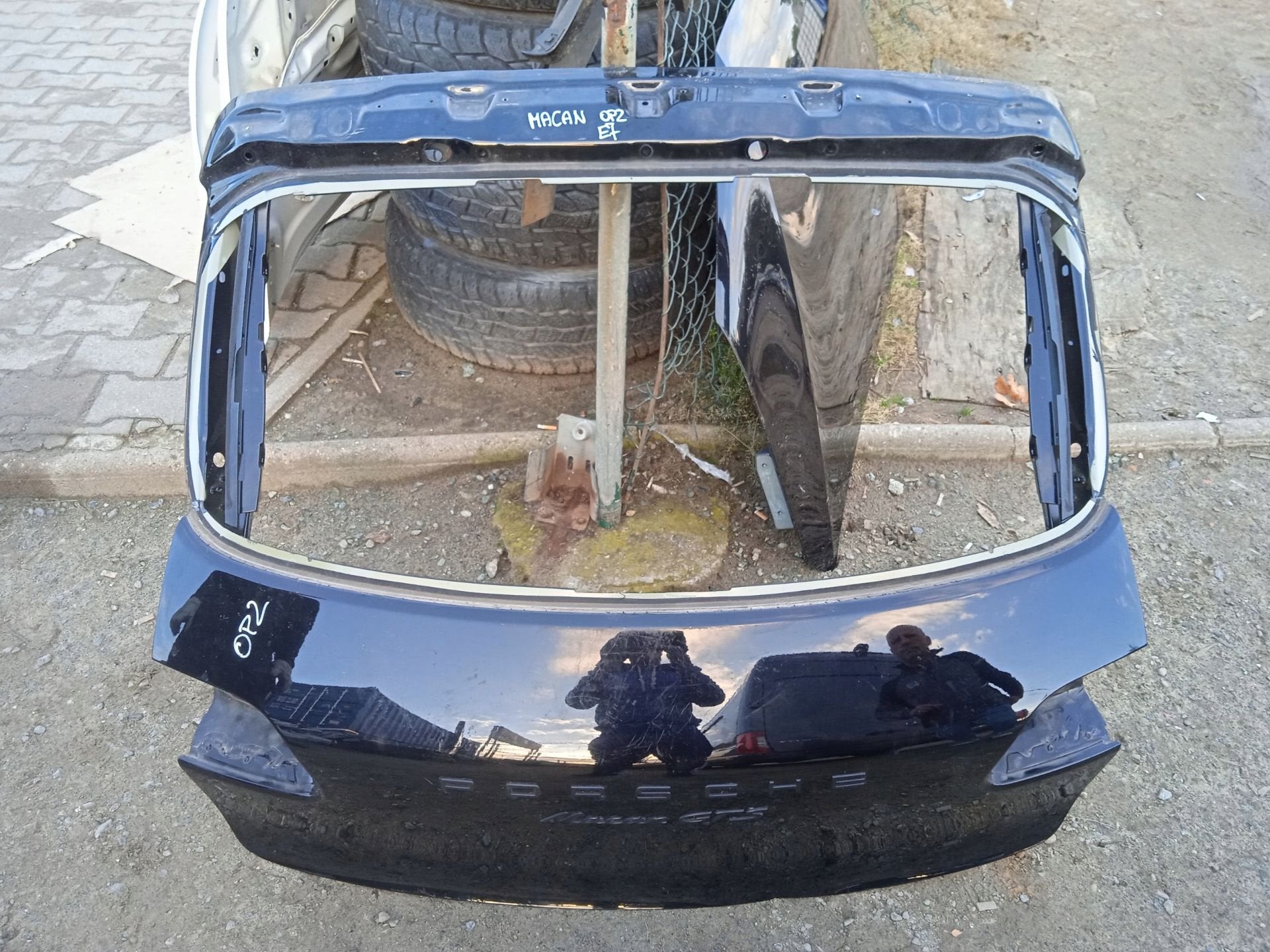 Porsche Macan Achterklep Achter, Gebruikt, Deur, Porscheplatz 1
70435  Stuttgart, DE, Porsche
