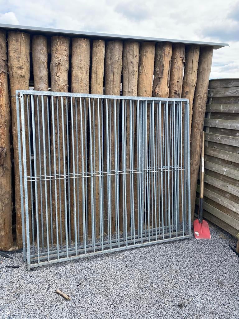 Hondenren, Dieren en Toebehoren, Hondenhokken, Ophalen, Zo goed als nieuw