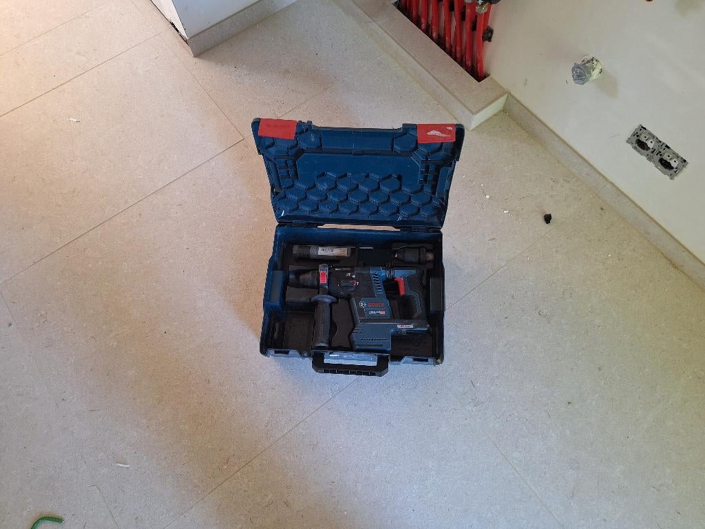 Accu-klopboormachine Bosch GBH 18V-26, Ophalen of Verzenden, Gebruikt, Boor- en/of Breekhamer, Variabele snelheid