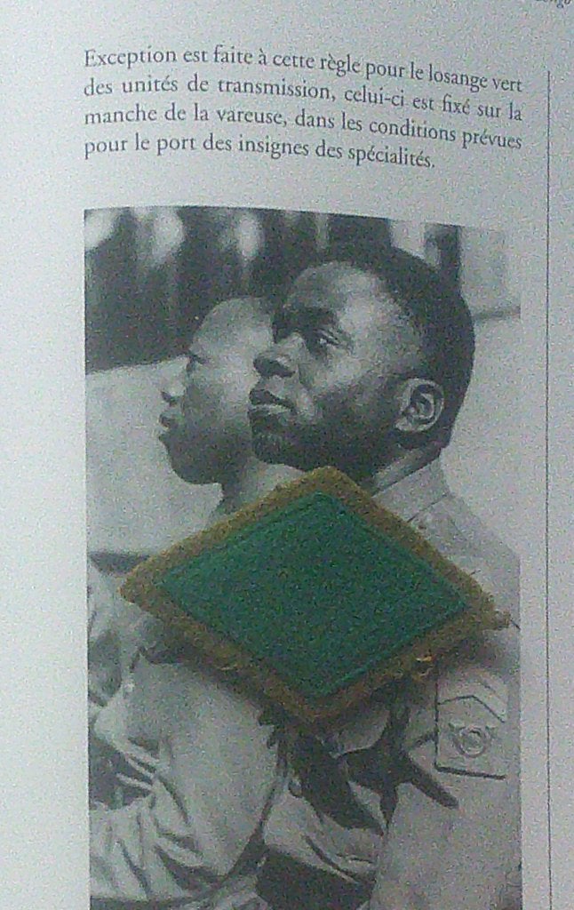 Congo belge insigne de manche signaleur téléphoniste AB-BL, Envoi, Armée de terre, Emblème ou Badge