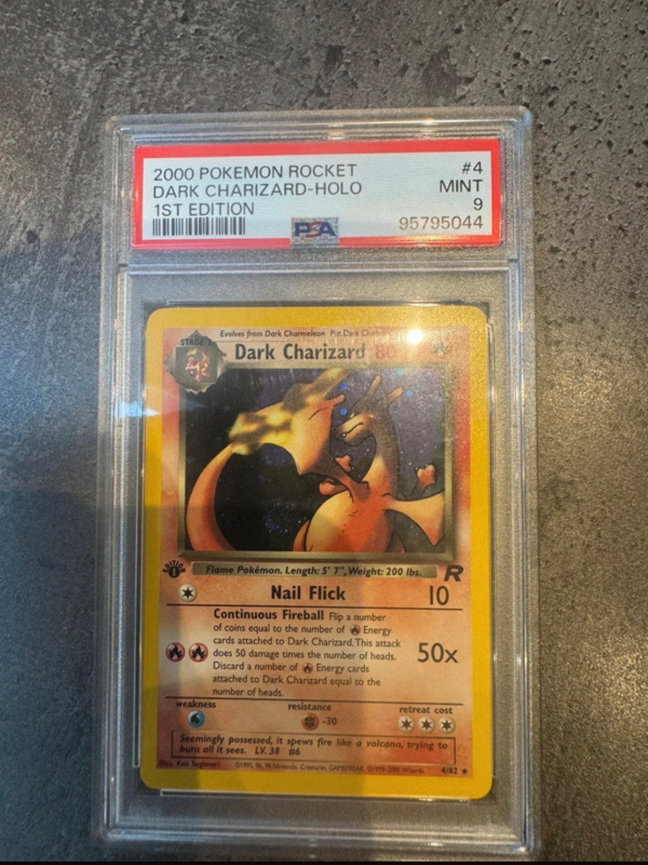 1st edition Dark Charizard met swirl, Enlèvement ou Envoi, Comme neuf