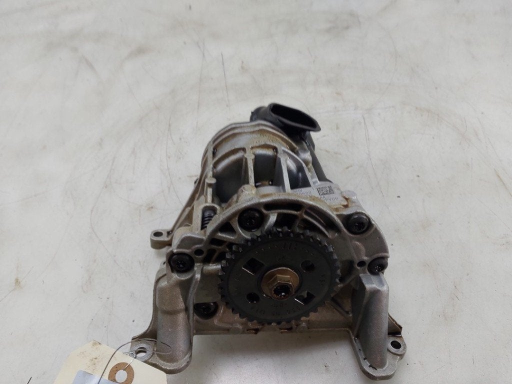 OLIEPOMP Volkswagen T-Cross (01-2018/-) (|05C145208A|), Gebruikt, Volkswagen