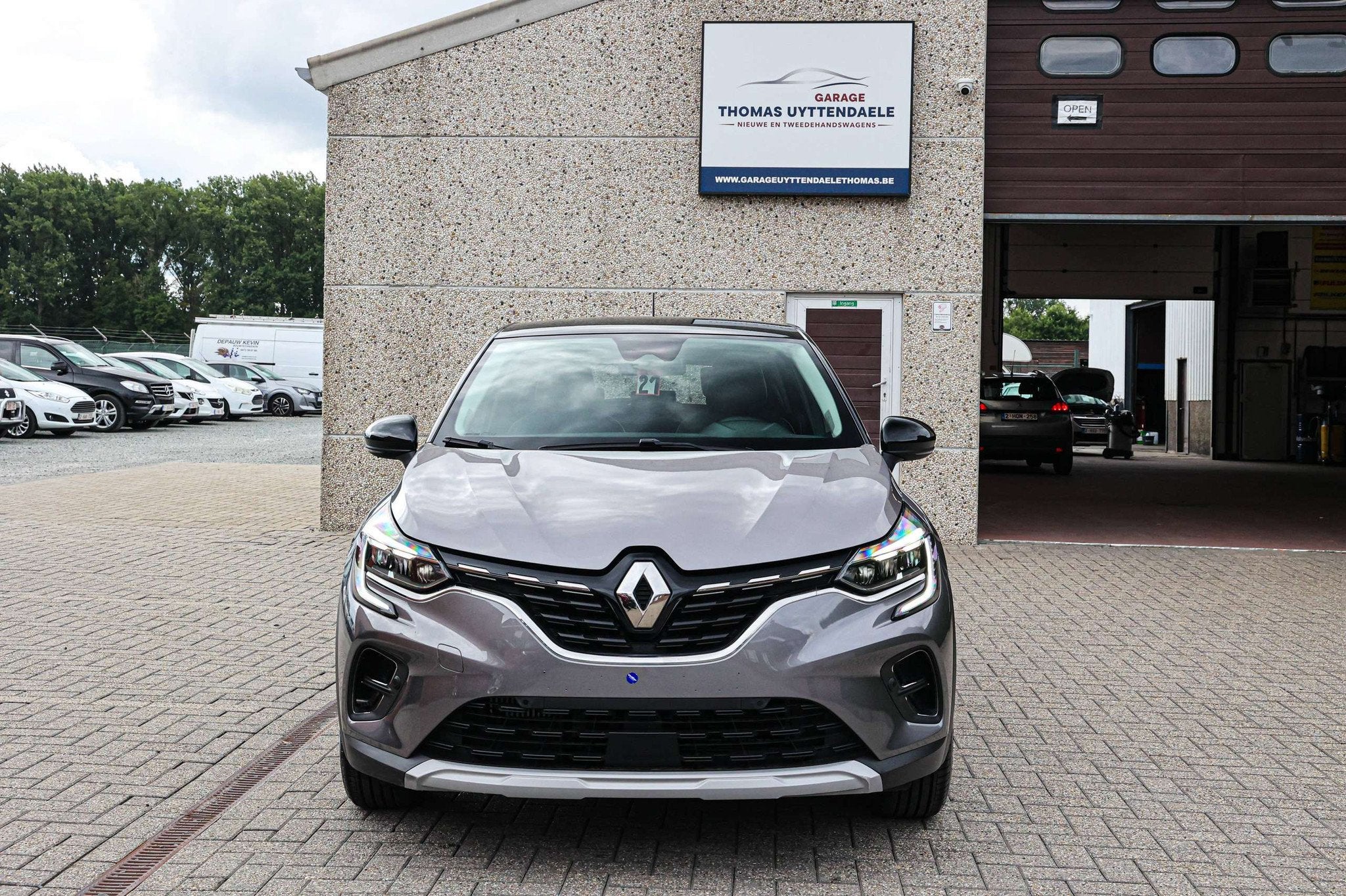 Renault Captur ACHTERUITRIJCAMERA*NAVIGATIE*CRUISE-CONTROLE*, Autos, Argent ou Gris, Achat, Euro 6, Entreprise