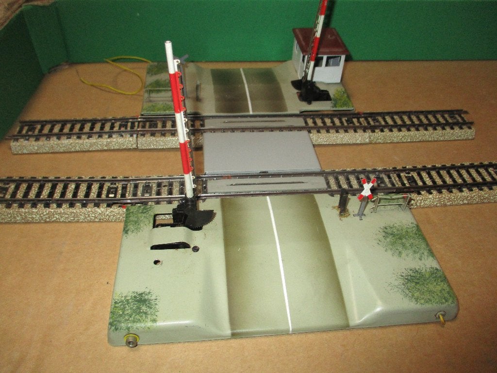 Marklin Passage a niveau 7192 +7193 (2 voies), Enlèvement ou Envoi, Utilisé, Rails, Märklin
