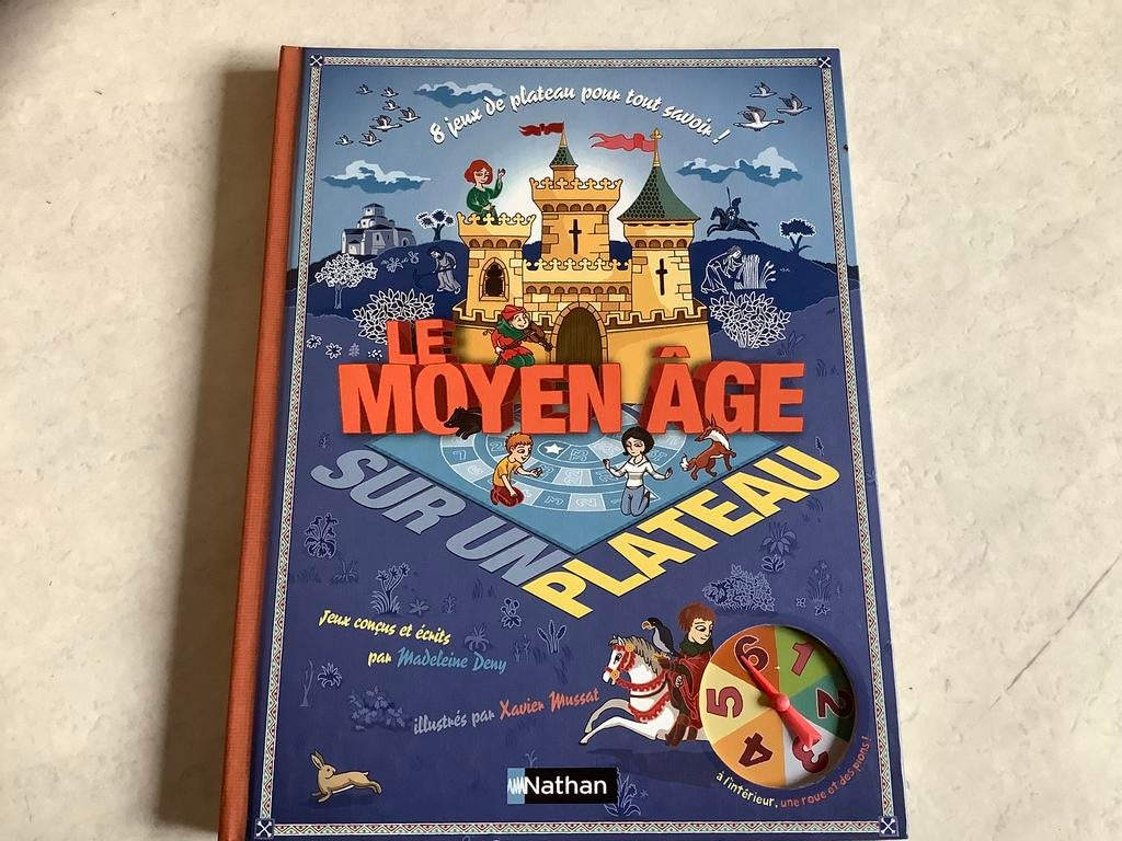 Le moyen âge - sur un plateau, Enlèvement ou Envoi, Comme neuf