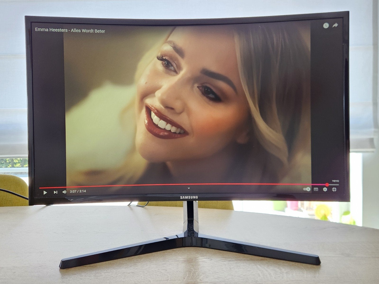 Moniteur Samsung incurvé 27 pouces
Contraste élevé, image pa, Enlèvement, Comme neuf, DisplayPort, LED