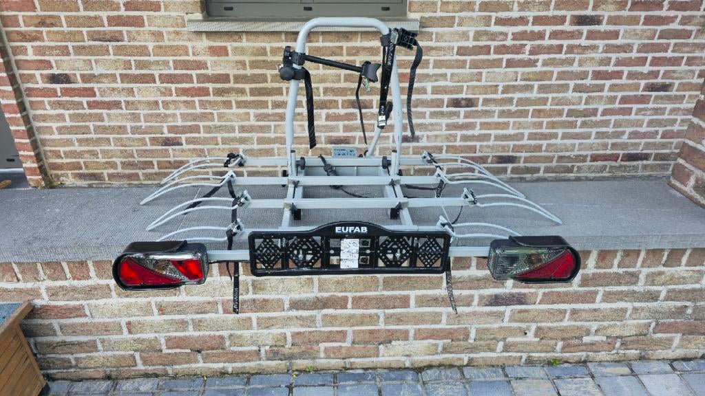 Porte-vélos basculant pour 4 vélos. E-bike ready, Autos : Divers, Porte-vélos, Enlèvement
