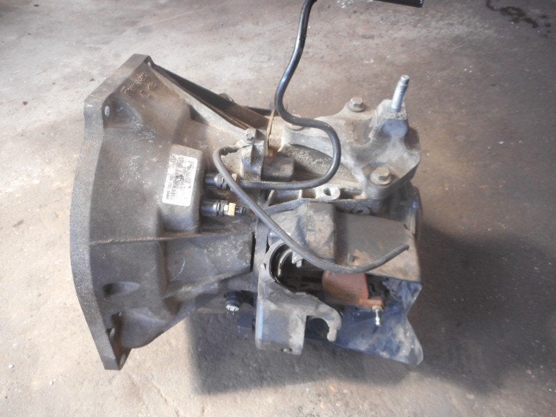 VERSNELLINGSBAK Ford Fiesta 5 (JD / JH) (2s6r-7002-mc), Auto-onderdelen, Gebruikt, Henry-Ford-Straße  1
50735  Köln, DE, Ford-Werke GmbH