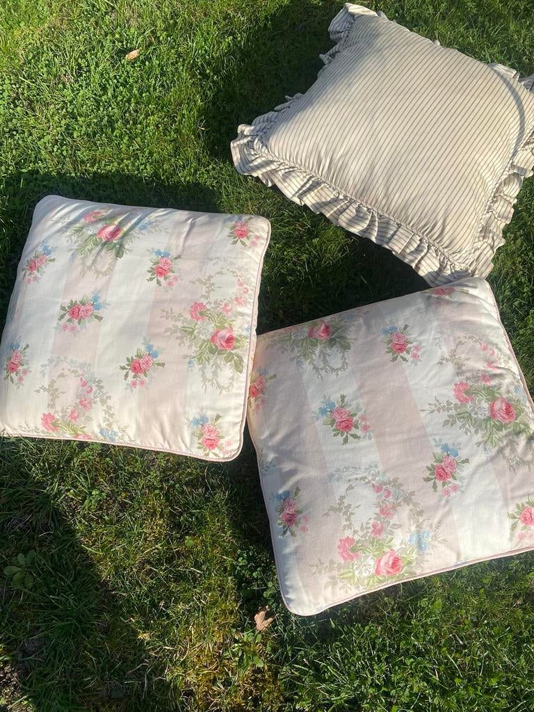 Sierkussen - Laura Ashley style, Ophalen, Gebruikt