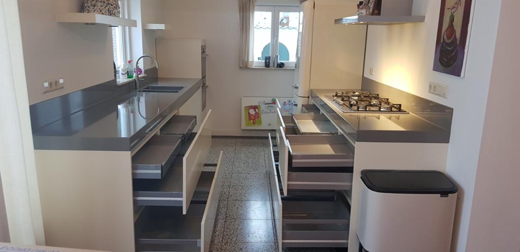 Cuisine complète., Maison & Meubles, Cuisine | Cuisines complètes, Utilisé, Cuisine à mur double, Crème, Granit ou Pierre, Sans poignée
