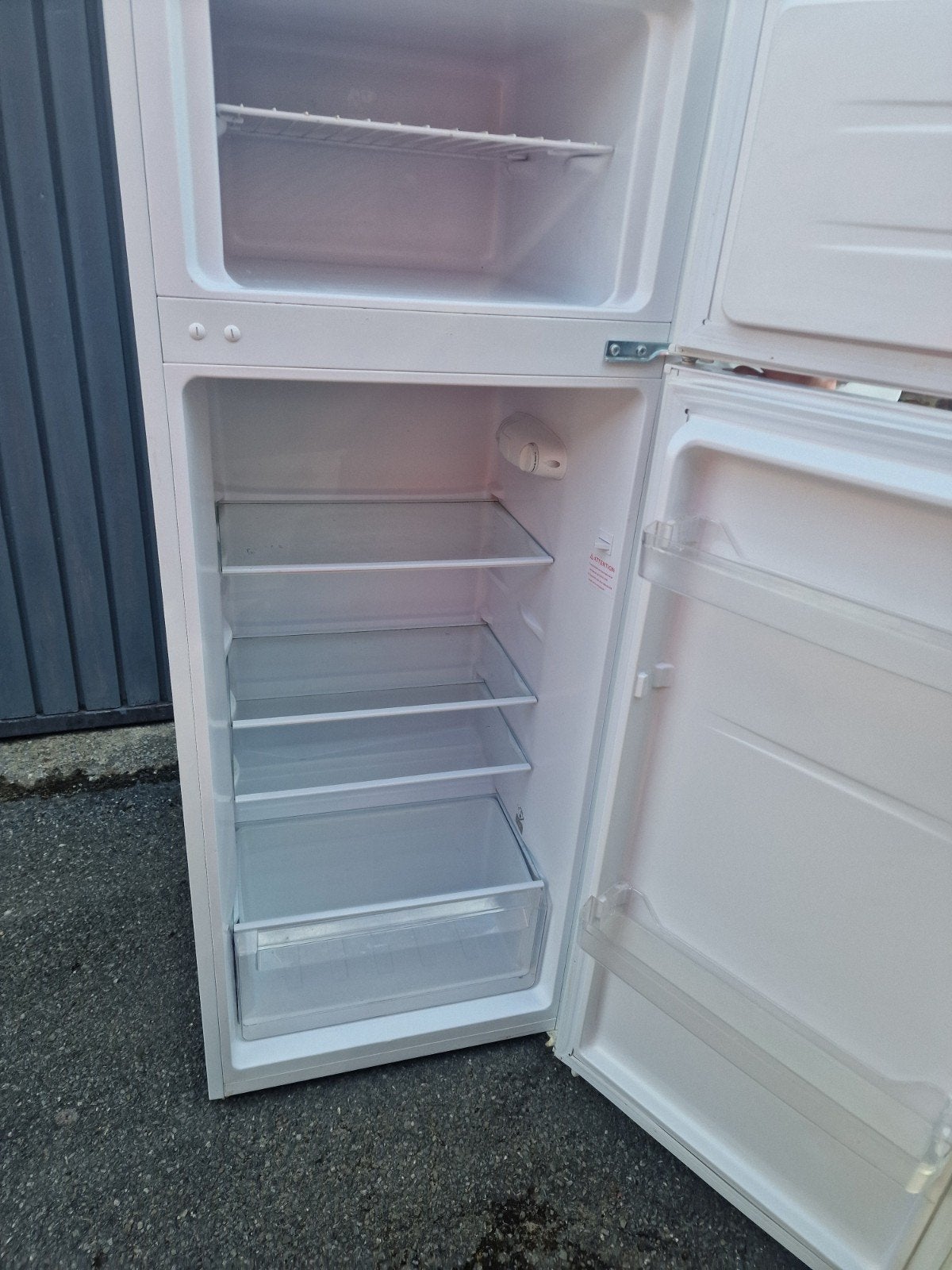 frigo congélateur friac A+ fonctionne parfaitement, Classe énergétique A ou plus économe, Enlèvement, Utilisé, 95 cm ou plus