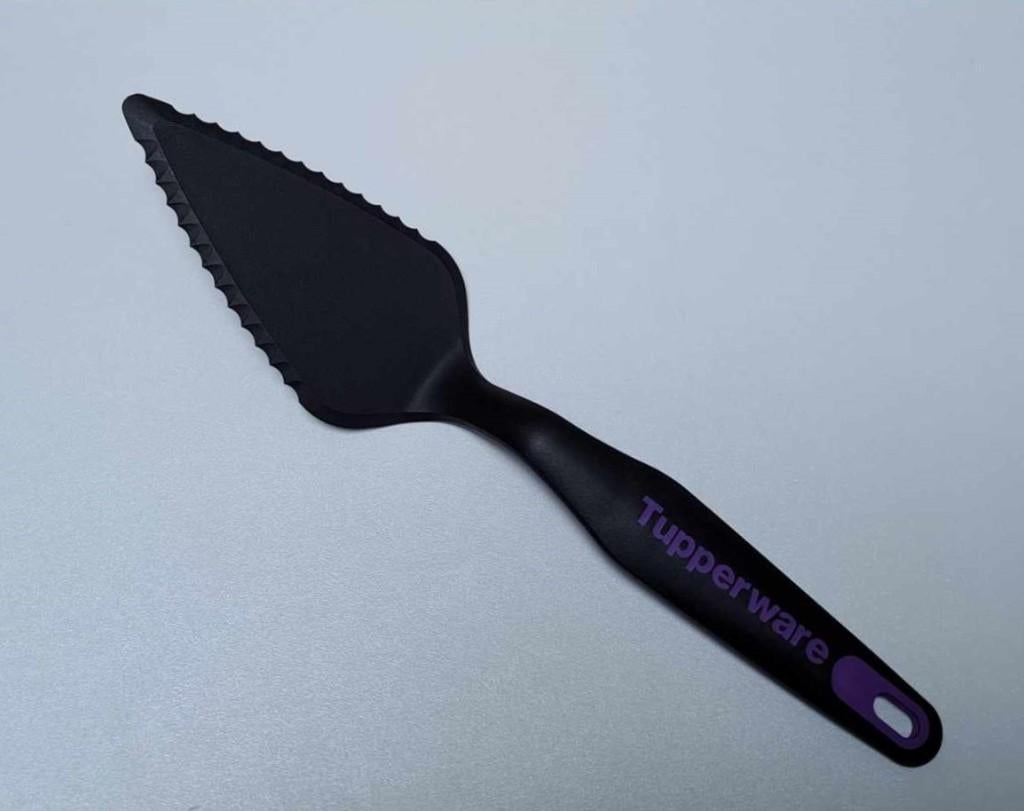 Tupperware™ Ustensile de Cuisine « Pelle à Tarte », Maison & Meubles, Envoi, Neuf, Violet, Autres types