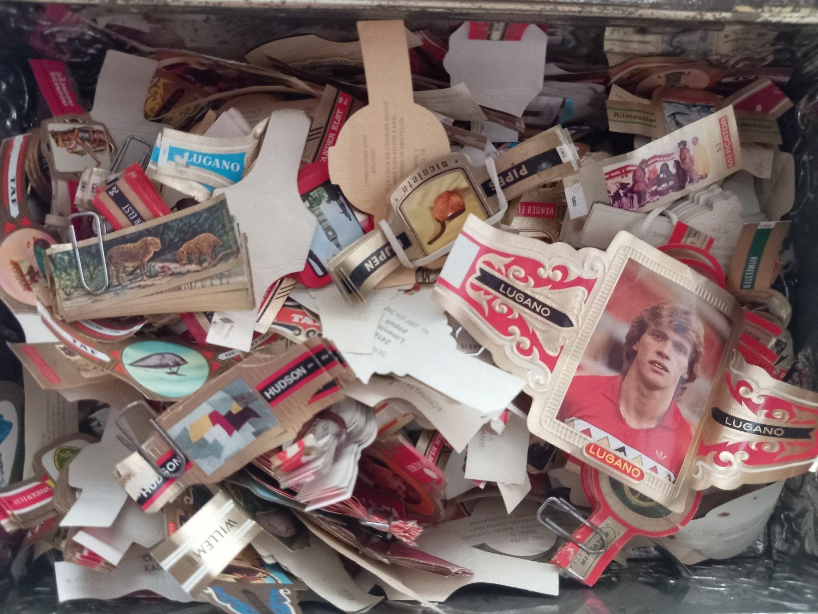 Boîte de bracelets à cigares au choix, Collections, Enlèvement ou Envoi, Bagues de cigare