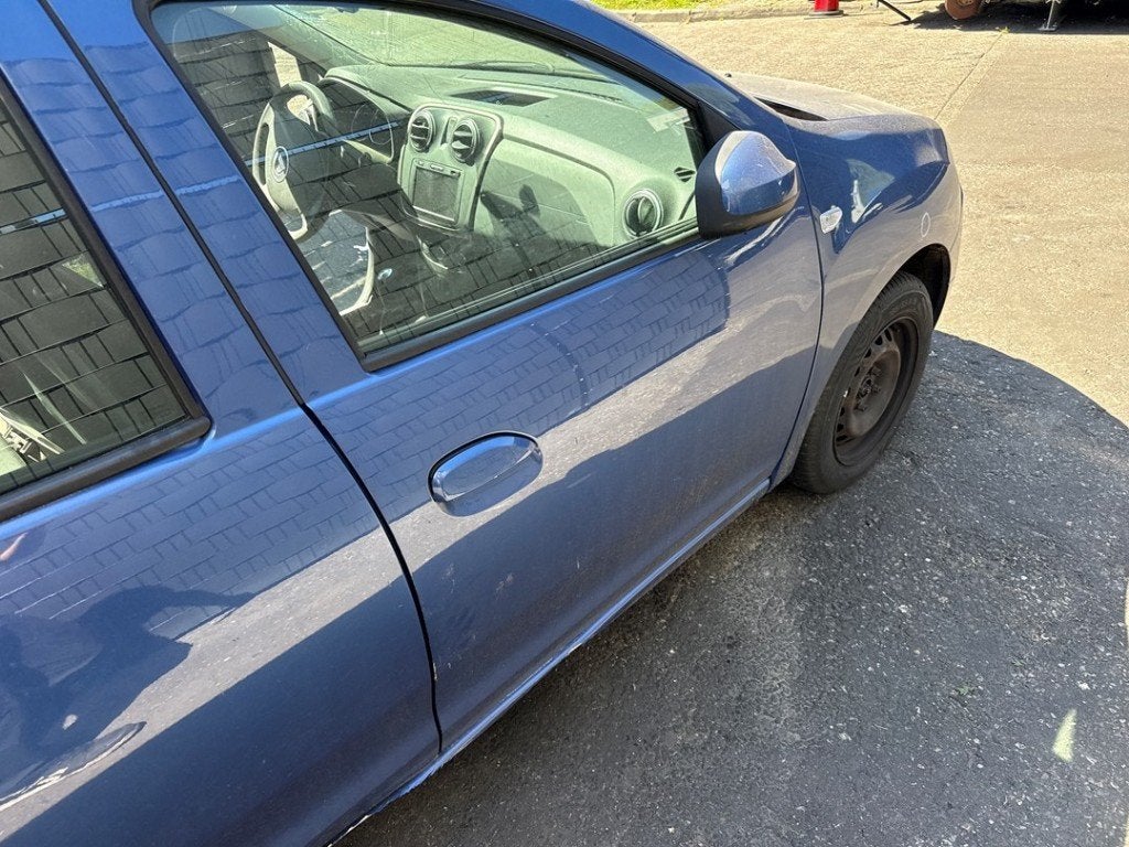 PORTE AVANT DROITE Dacia Sandero II (|801008681R|), Dacia, Renault Deutschland AG, Utilisé, Peter-Huppertz-Straße 5
51063  Köln, DE