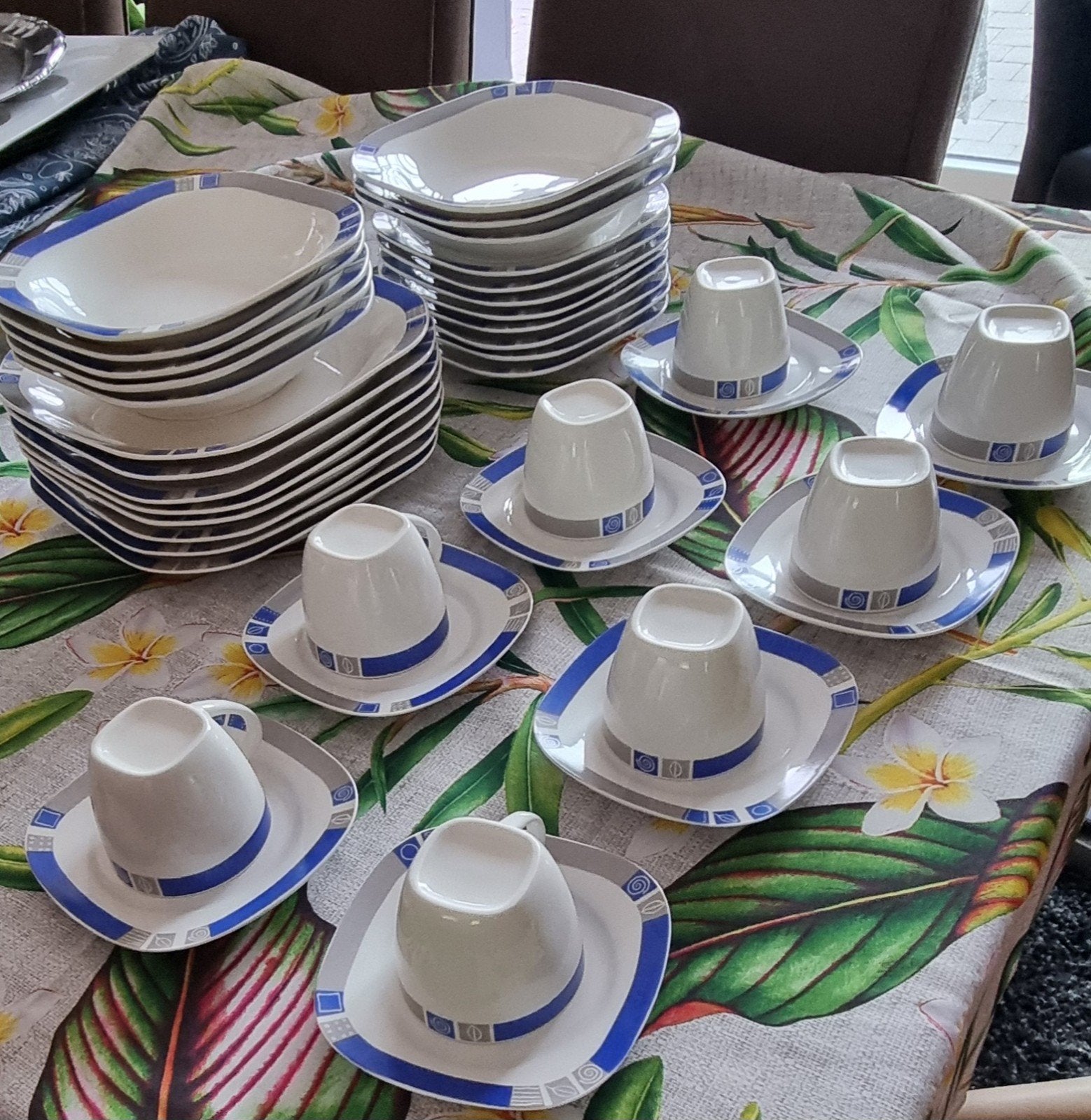 Vaisselle, tasses et assiettes, Maison & Meubles, Enlèvement, Assiettes(s)