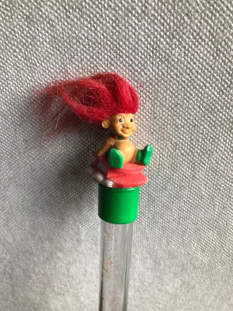 trol poppetje (op balpen met glitters), Verzamelen, Poppetjes en Figuurtjes, Ophalen of Verzenden