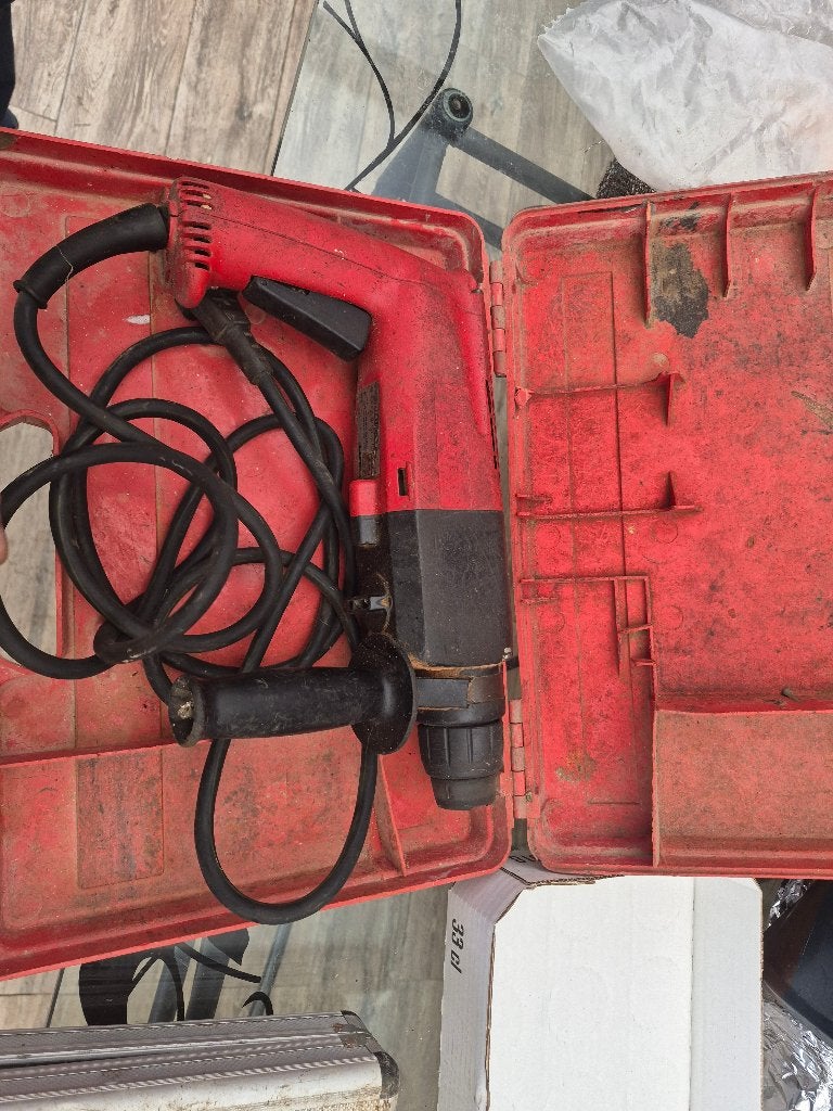 Foreuse hilti, Ophalen