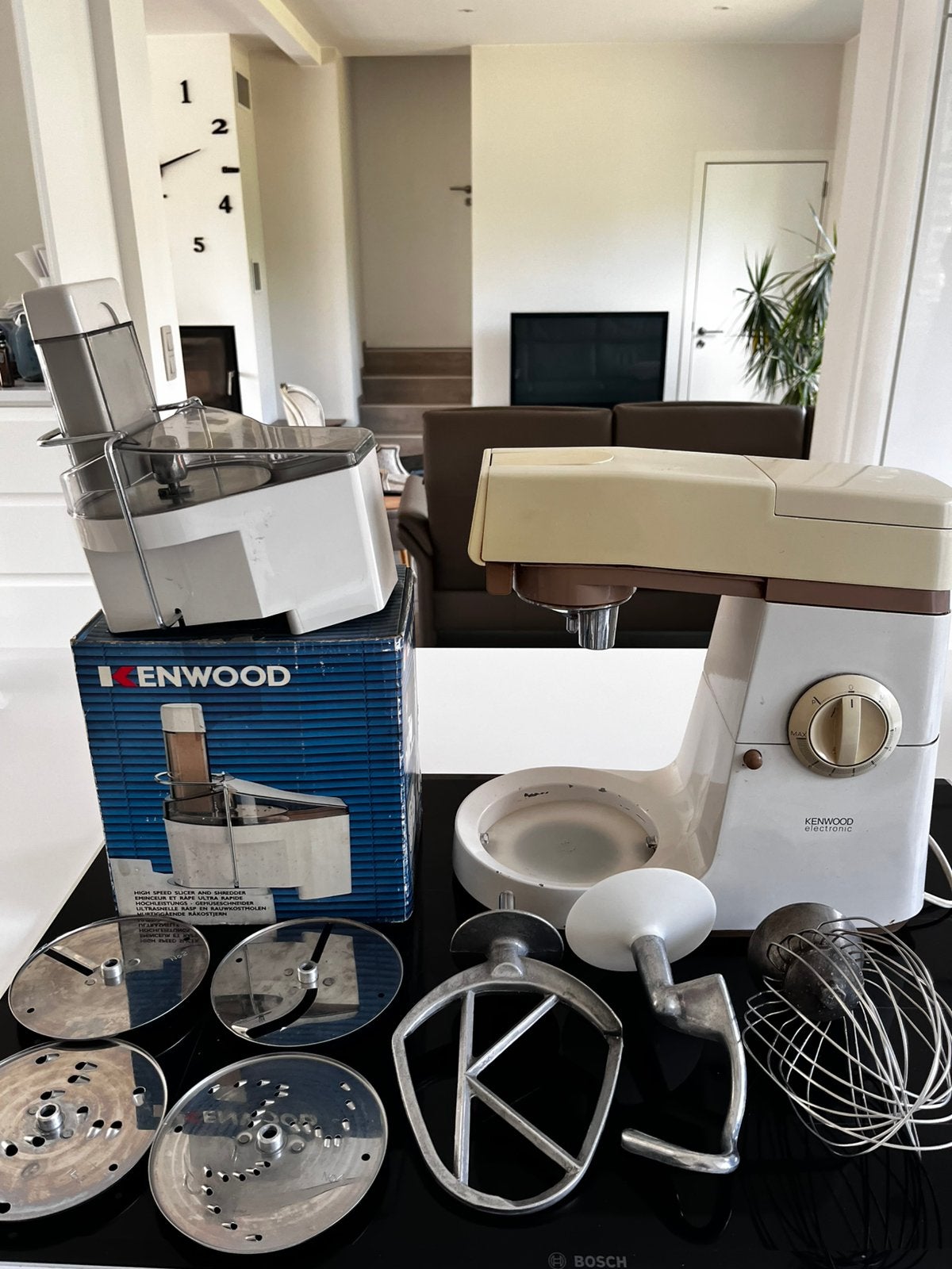 Robot de cuisine Kenwood motor défectueux et accessoires, Electroménager, 4 litres ou plus, Enlèvement, Ne fonctionne pas, 3 vitesses ou plus