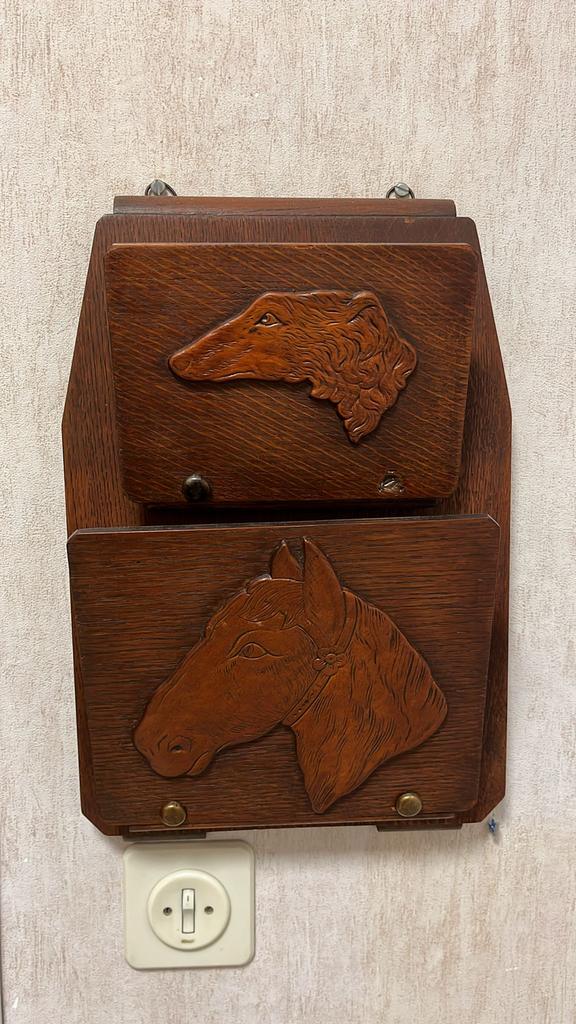 Antiek Art Deco Krantenrek / Brievenhouder met Houtsnijwerk, Antiek en Kunst, Ophalen