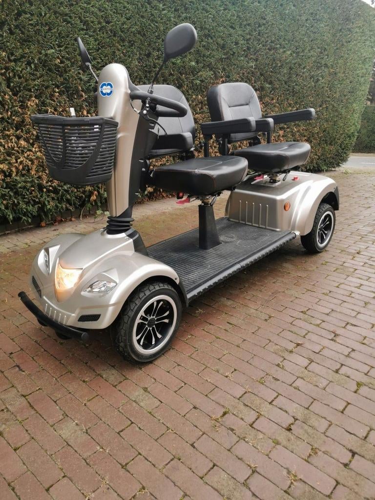 Trottinette Carpo 2 vermeiren deux places info 0488826971, Divers, Chaises roulantes, Comme neuf, Fauteuil roulant électrique