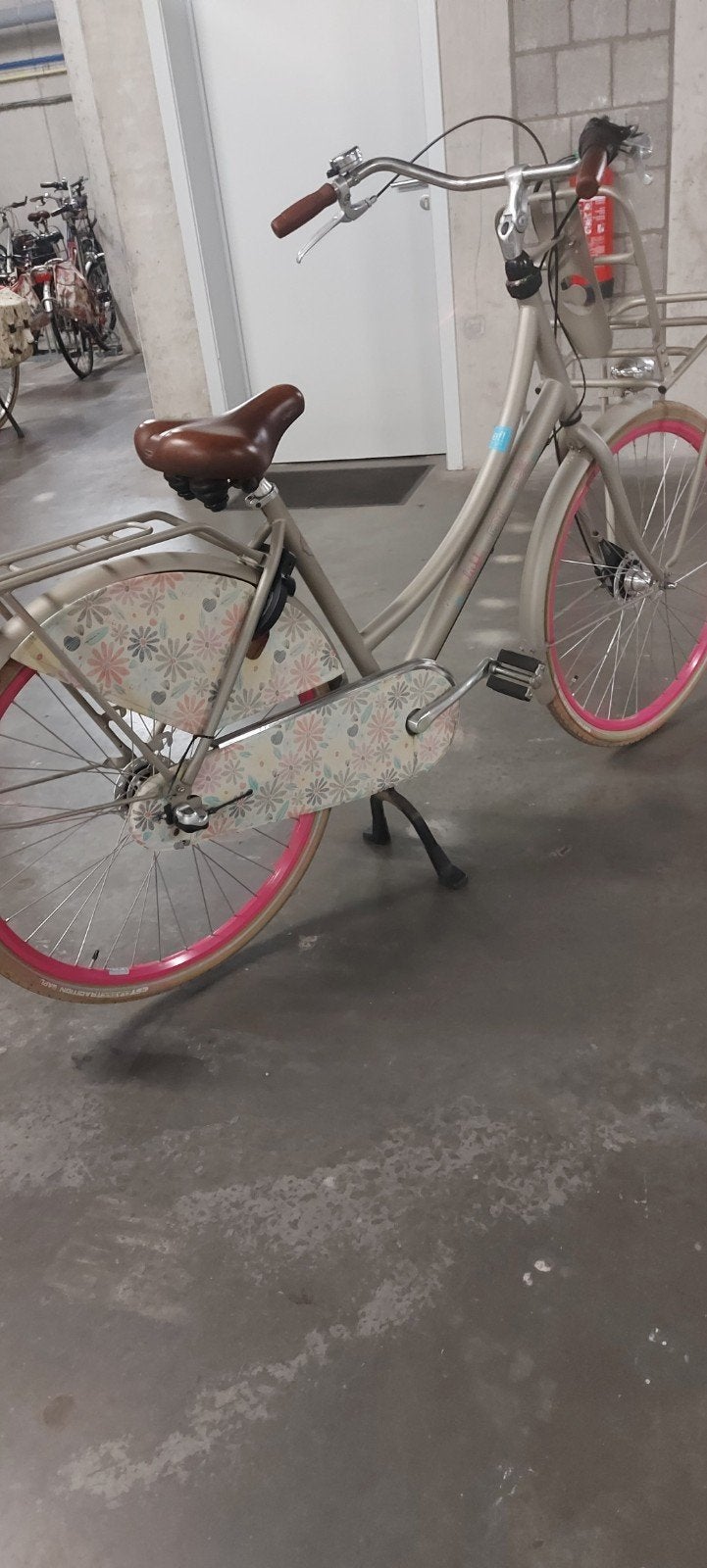 Cortina 28 inch in perfect staat, Fietsen en Brommers, Fietsen | Dames | Omafietsen, Ophalen of Verzenden, Versnellingen