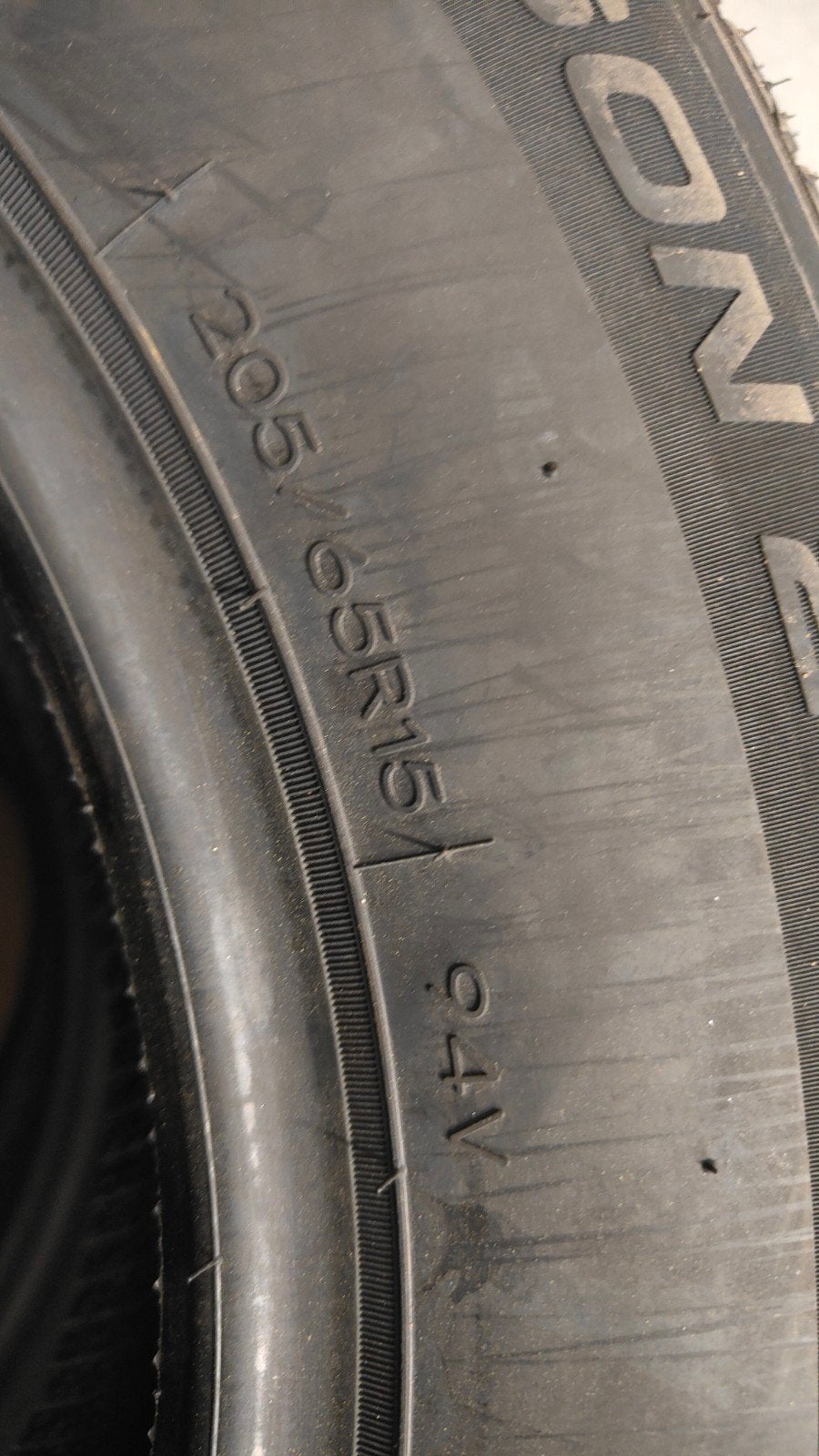 Pneus neufs 295/65r15 94v 70€ chacun avec montage, Enlèvement