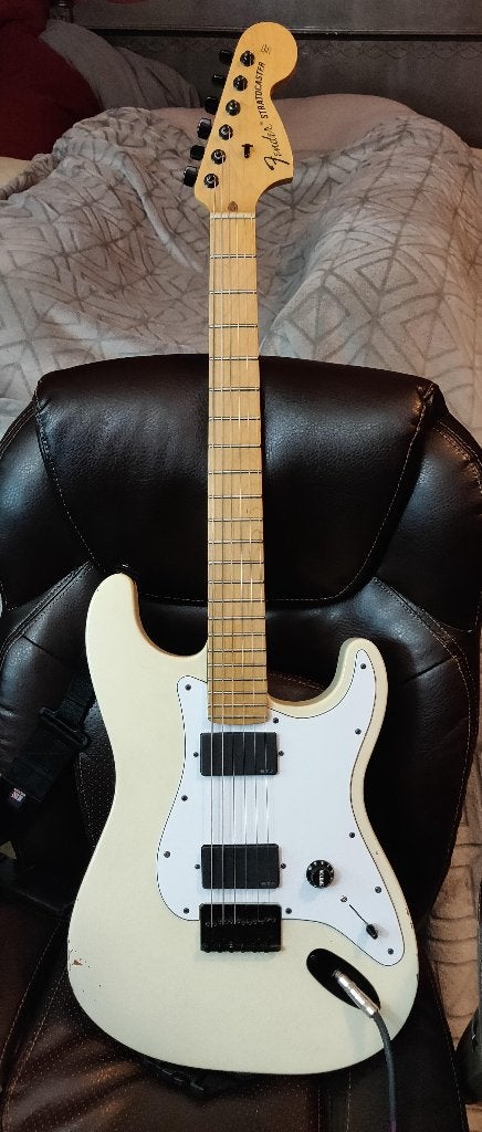 Gezocht Fender Jim Root White Stratocaster, Musique & Instruments, Instruments à corde | Guitares | Électriques, Enlèvement ou Envoi