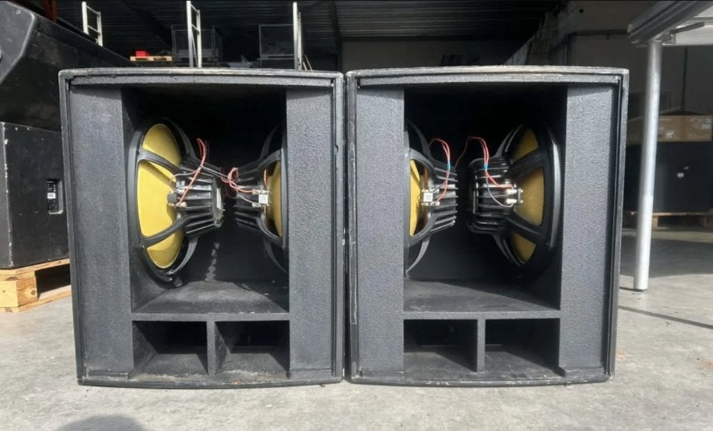 2 sous-marins Adamson P215 (installation préalable), Enlèvement ou Envoi, Utilisé, Audio