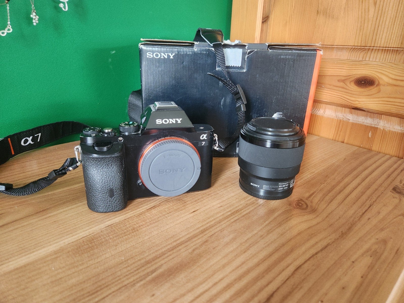 Sony A7-camera en FE 50/1.8-lens, Gebruikt, Compact, Ophalen of Verzenden, Sony
