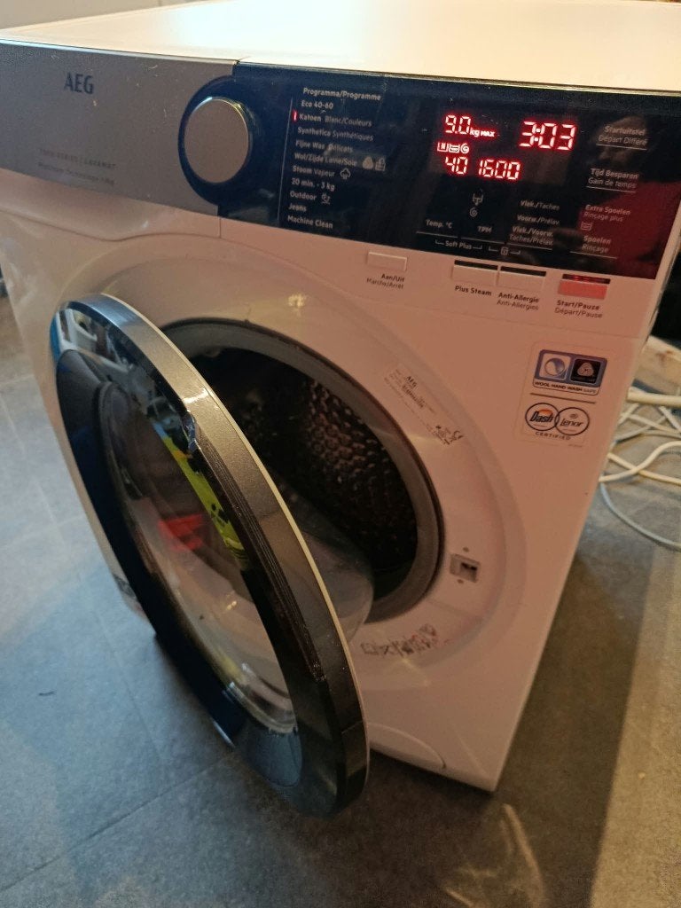 Lave linge AEG  9Kg/1600Trmin/vapeur, Electroménager, Programme lavage à la main, 1600 tours ou plus, Chargeur frontal, Enlèvement