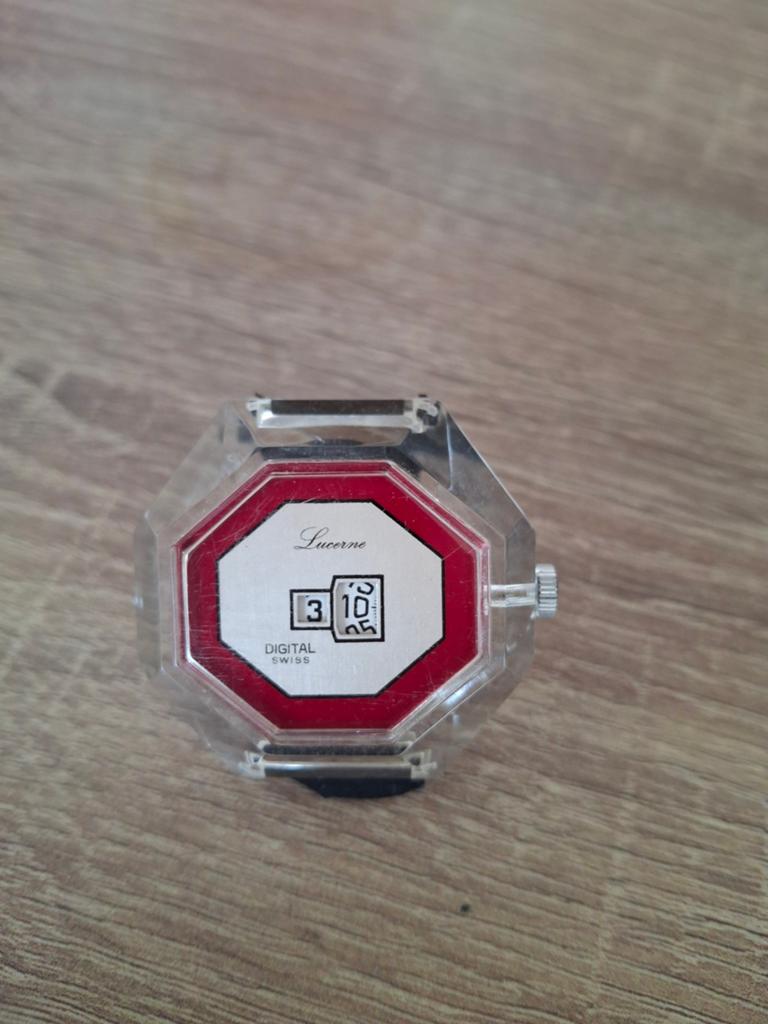 MONTRE SUISSE FEMME VINTAGE MECANIQUE, Handtassen en Accessoires, Sporthorloges, Ophalen, Conditie
