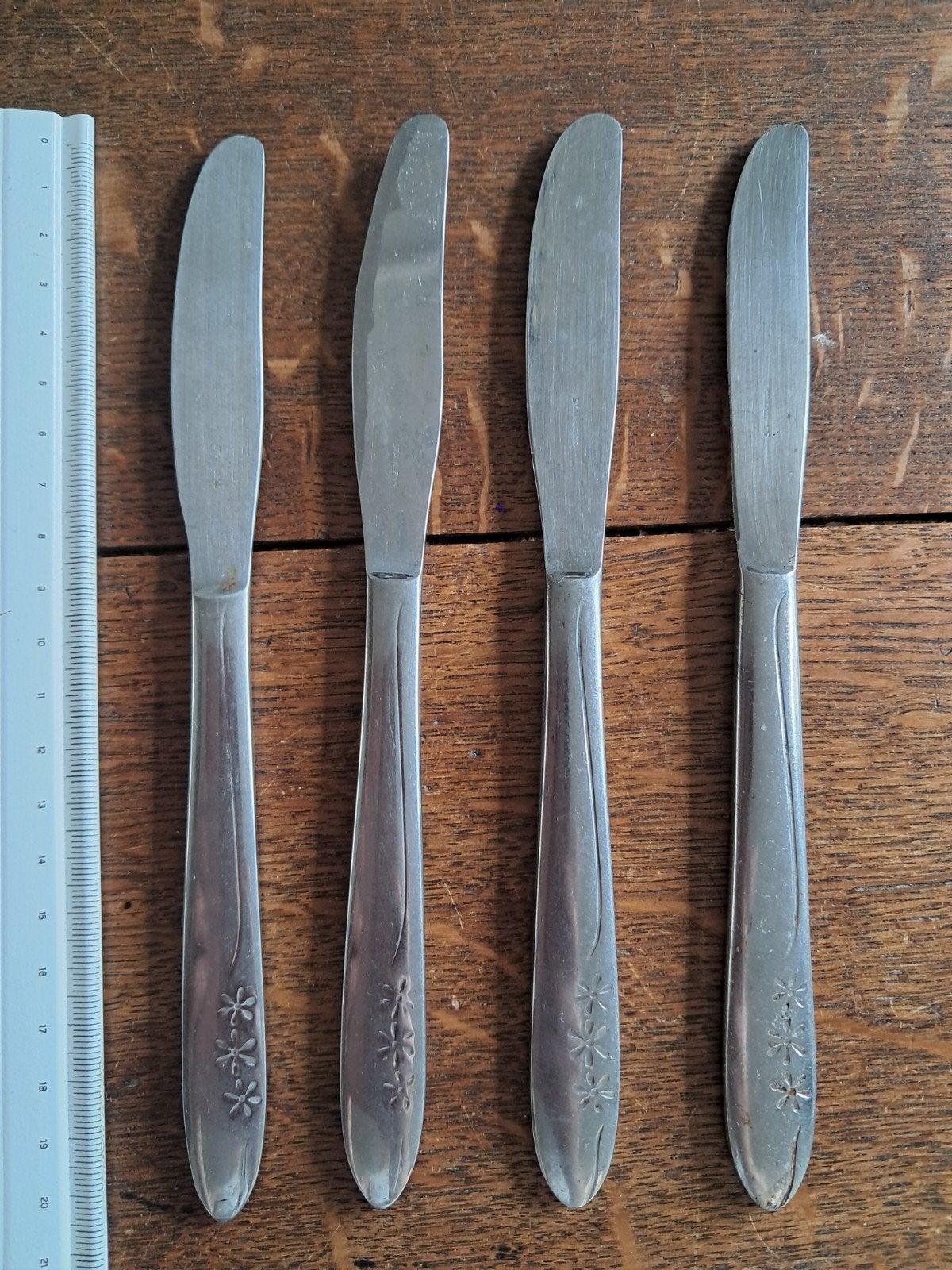4 gelijke, retro dessertmesjes met 3 bloemetjes, Ophalen of Verzenden