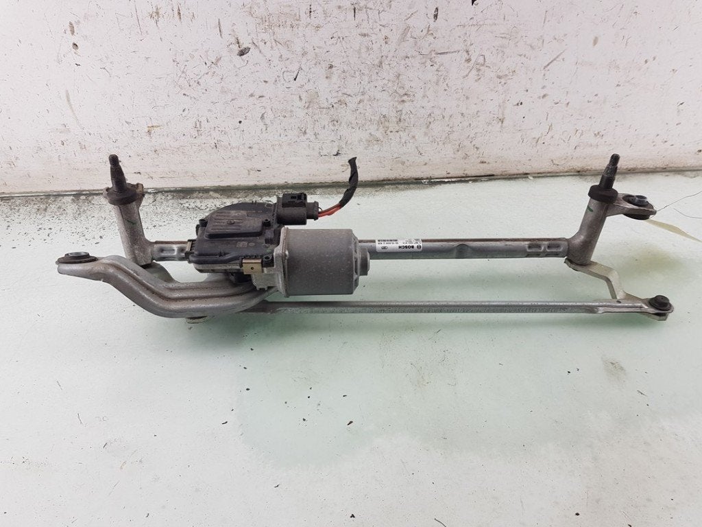 MOTEUR + TRINGLERIE ESSUIE GLACE AVANT Golf VIII (CD1), Robert Bosch AG, Volkswagen, Utilisé, Robert-Bosch-Allee 1
74232  Abstatt, DE