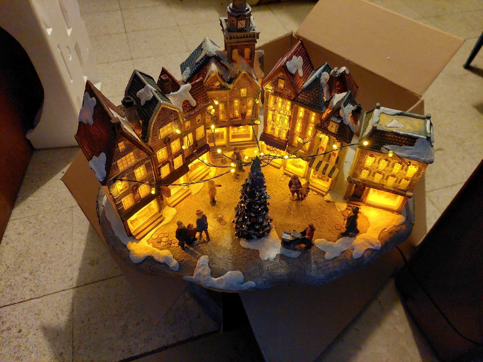 kerst tafereel, Ophalen