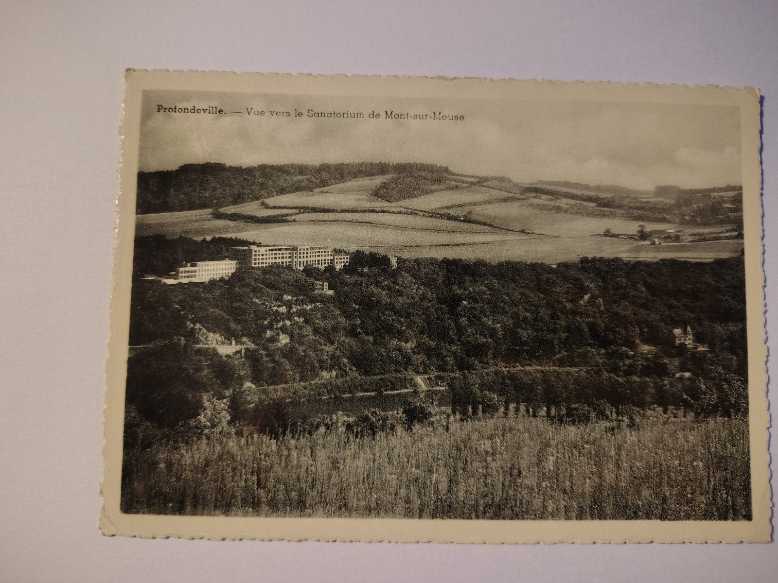 Vue de Profondeville sur le Sanatorium de Mont-sur-Meuse, Enlèvement ou Envoi